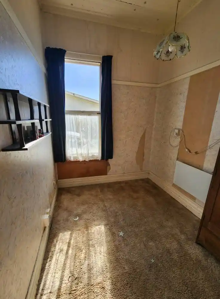 Before photo 2 - Interior Reno 2